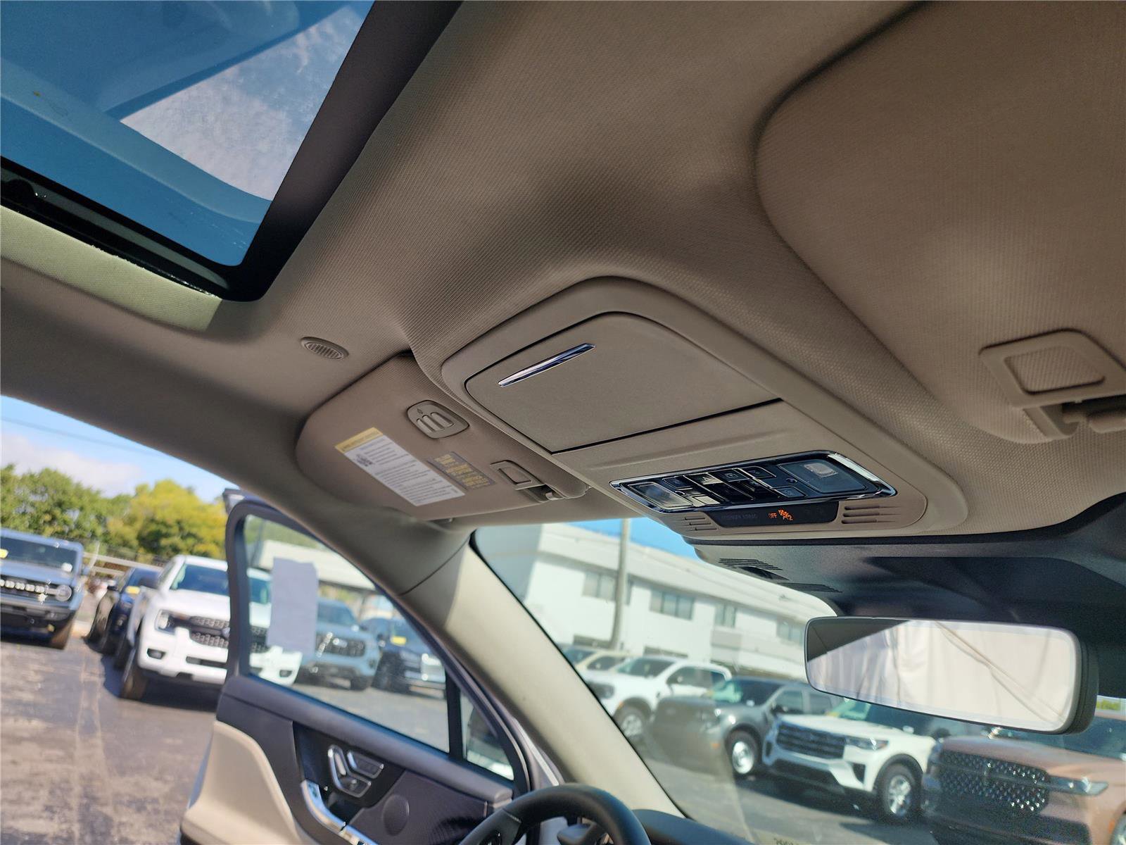 New 2026 Lincoln Corsair Premiere image 29