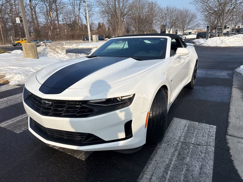 Used 2023 Chevrolet Camaro LT w/ Technology Package image 3
