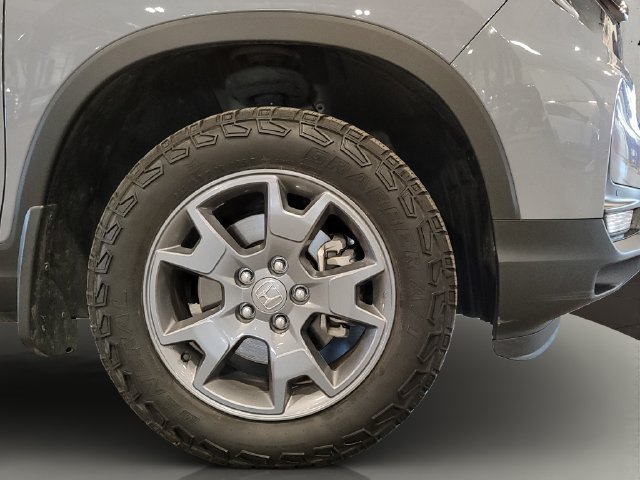 Used 2025 Honda Passport TrailSport image 33