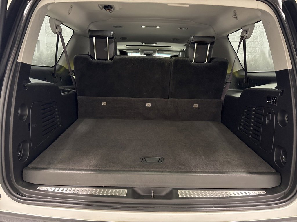 Used 2017 Chevrolet Suburban Premier image 33