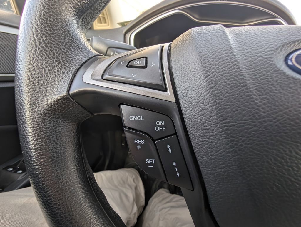 Used 2019 Ford Fusion SE image 18