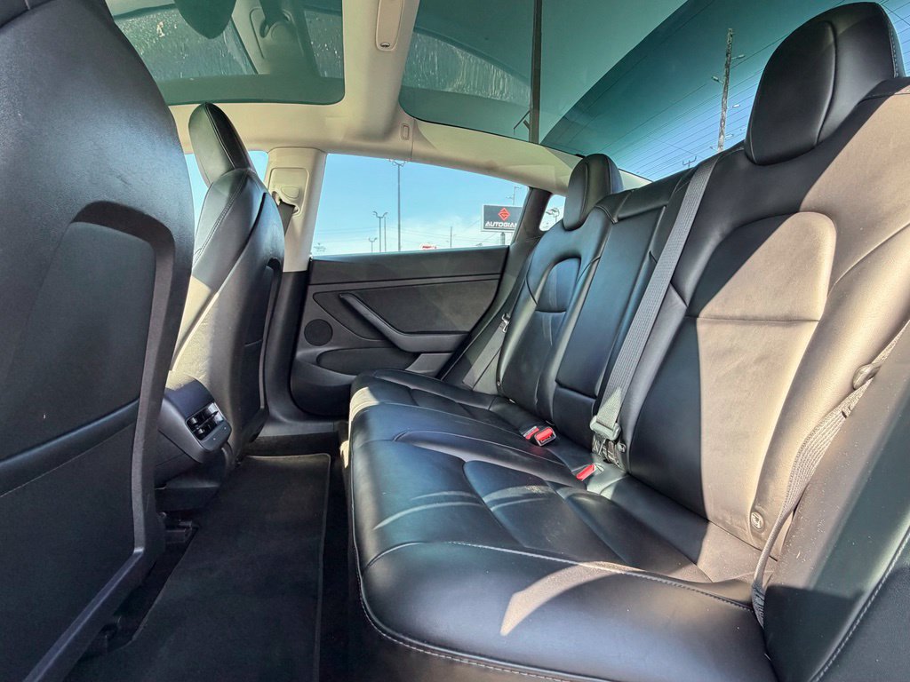Used 2022 Tesla Model 3 Performance AWD/4WD image 18