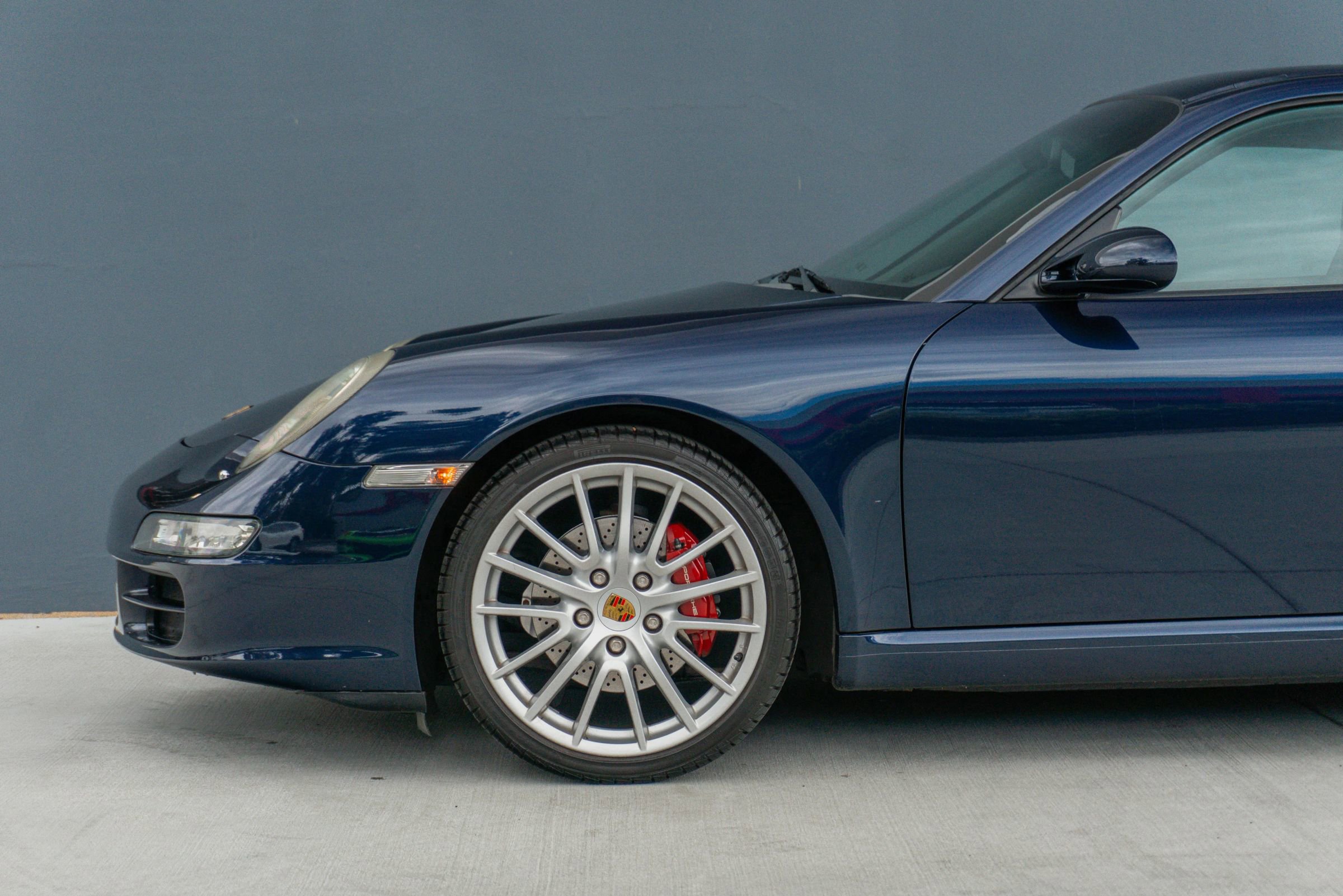 Used 2005 Porsche 911 Carrera RWD image 15