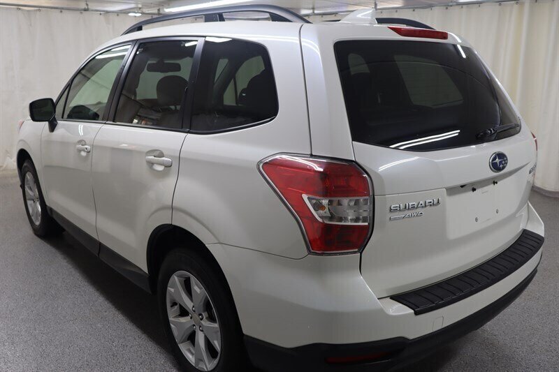 Used 2016 Subaru Forester 2.5i Premium w/ Popular Package #1 AWD/4WD image 4