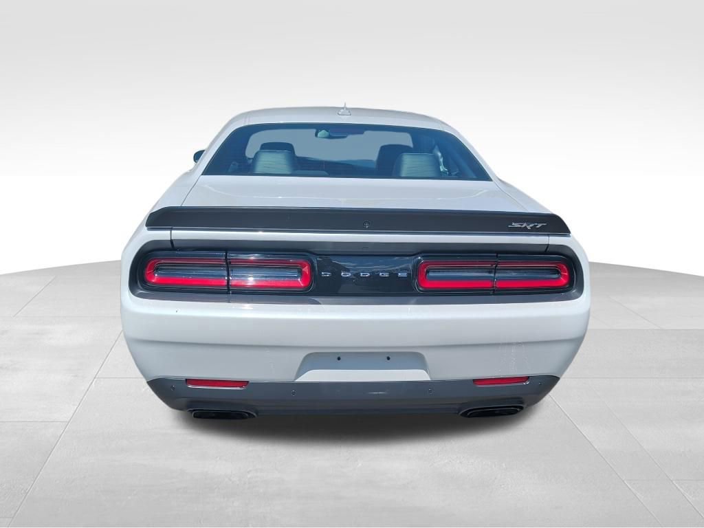 Used 2015 Dodge Challenger SRT Hellcat RWD image 4