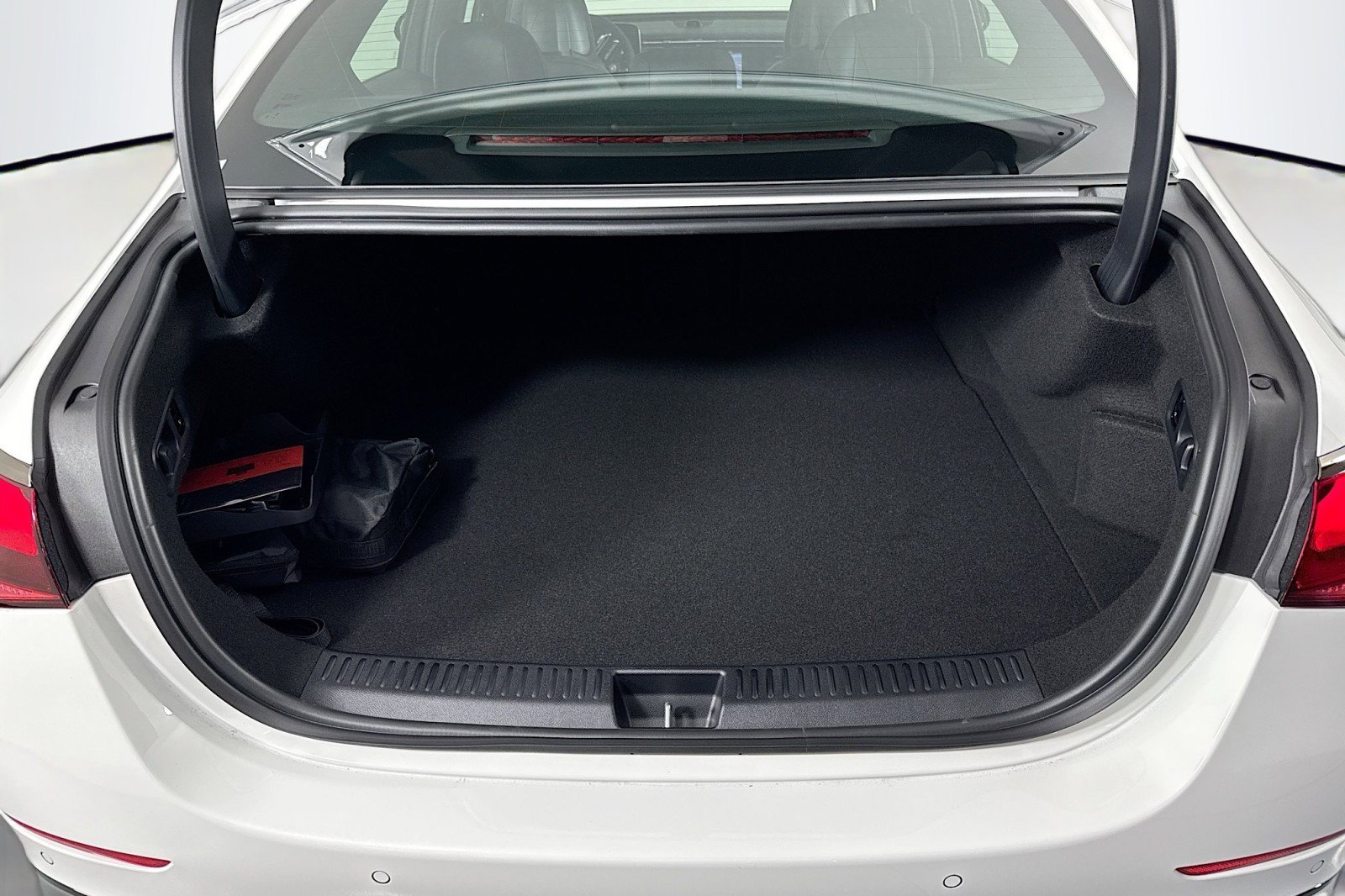 New 2026 Mercedes-Benz E 53 AMG e 4MATIC Sedan image 22