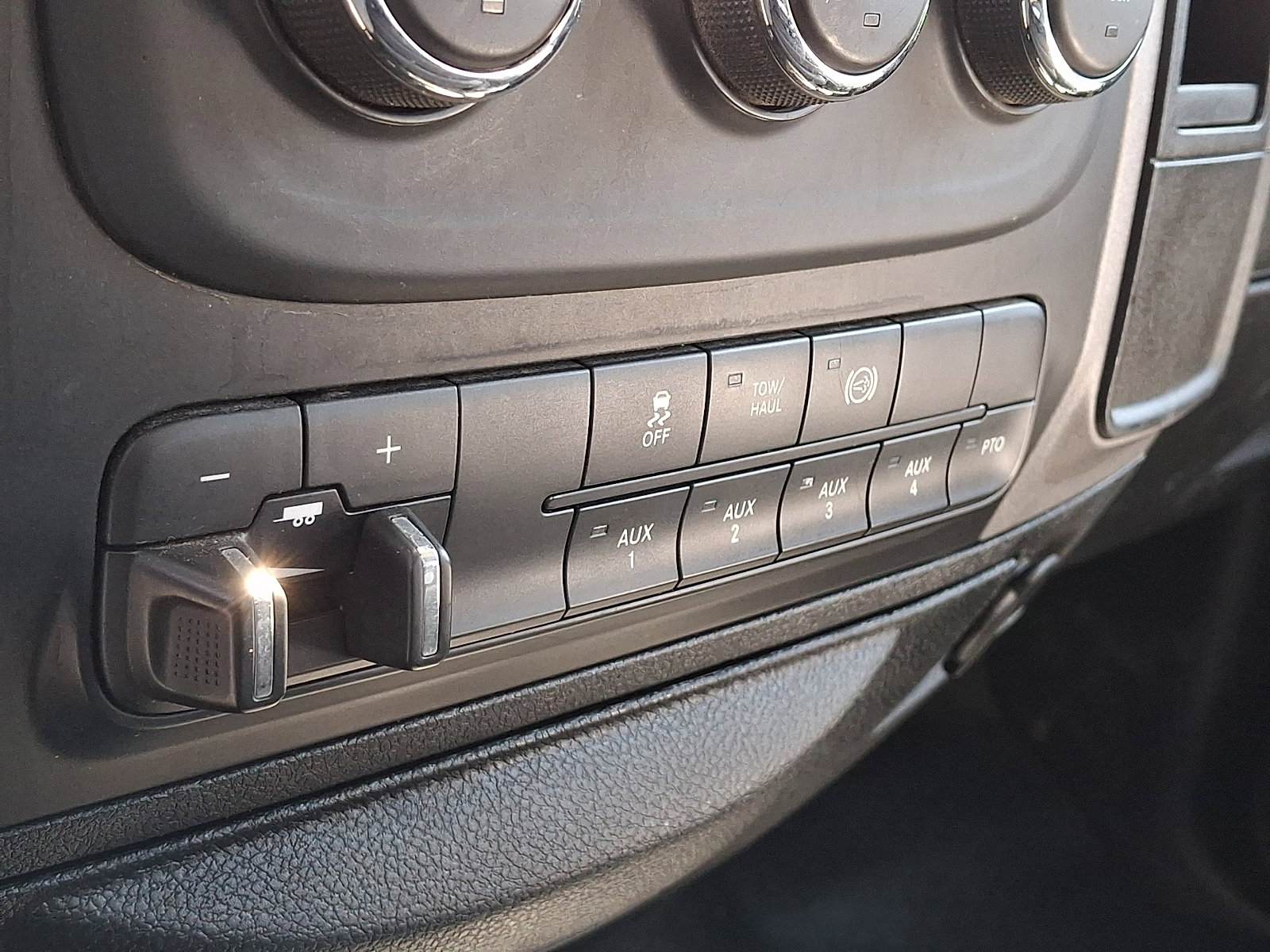 Used 2018 RAM 5500 Tradesman w/ Power Accessory Group AWD/4WD image 22