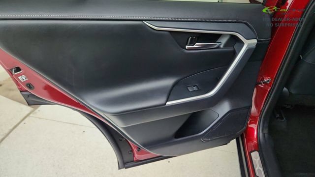 Used 2019 Toyota RAV4 Limited FWD image 33