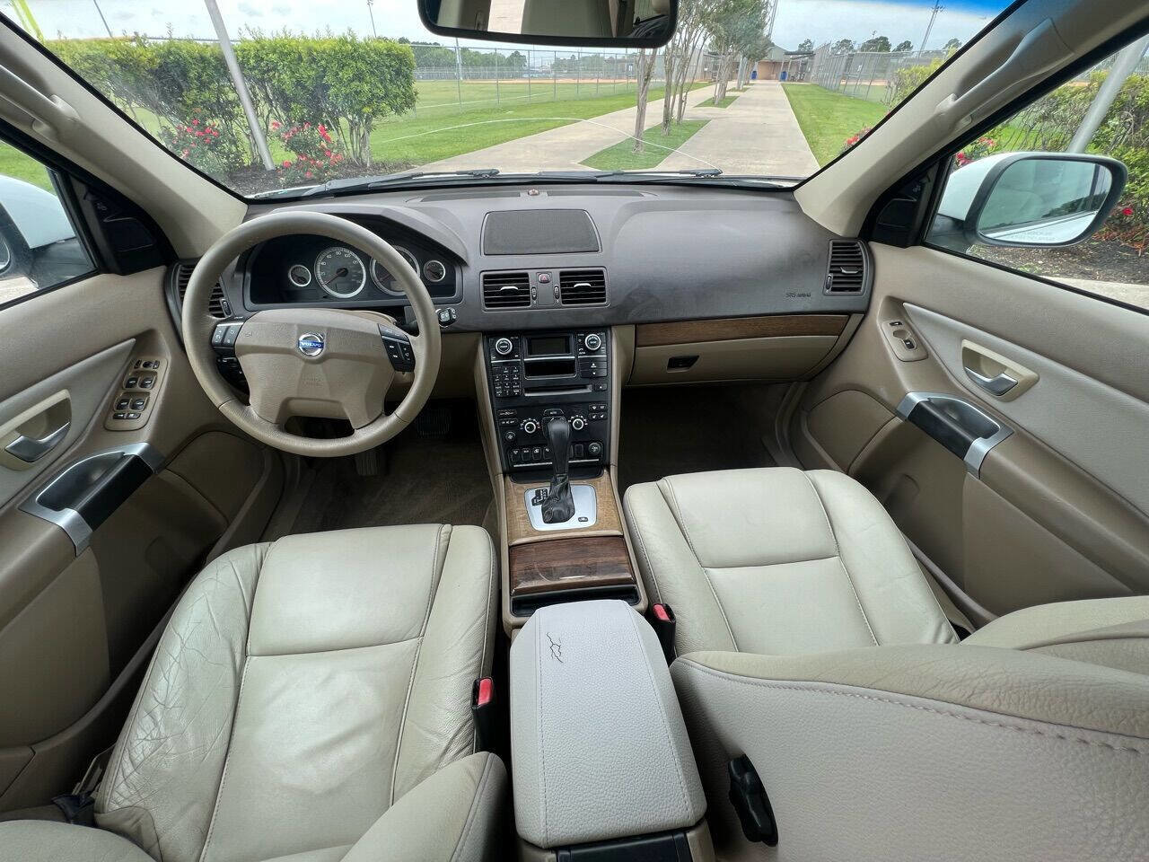 Used 2011 Volvo XC90 3.2 image 9