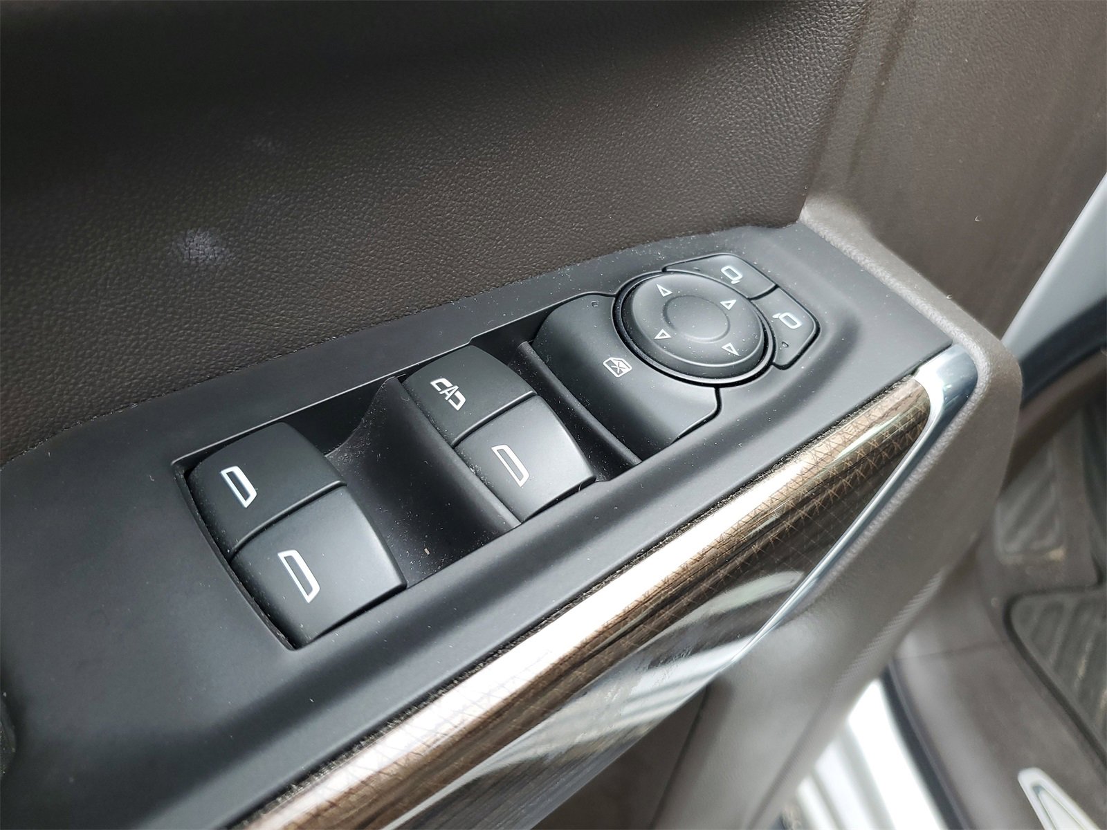 Used 2020 Chevrolet Silverado 1500 LT w/ All-Star Edition image 9