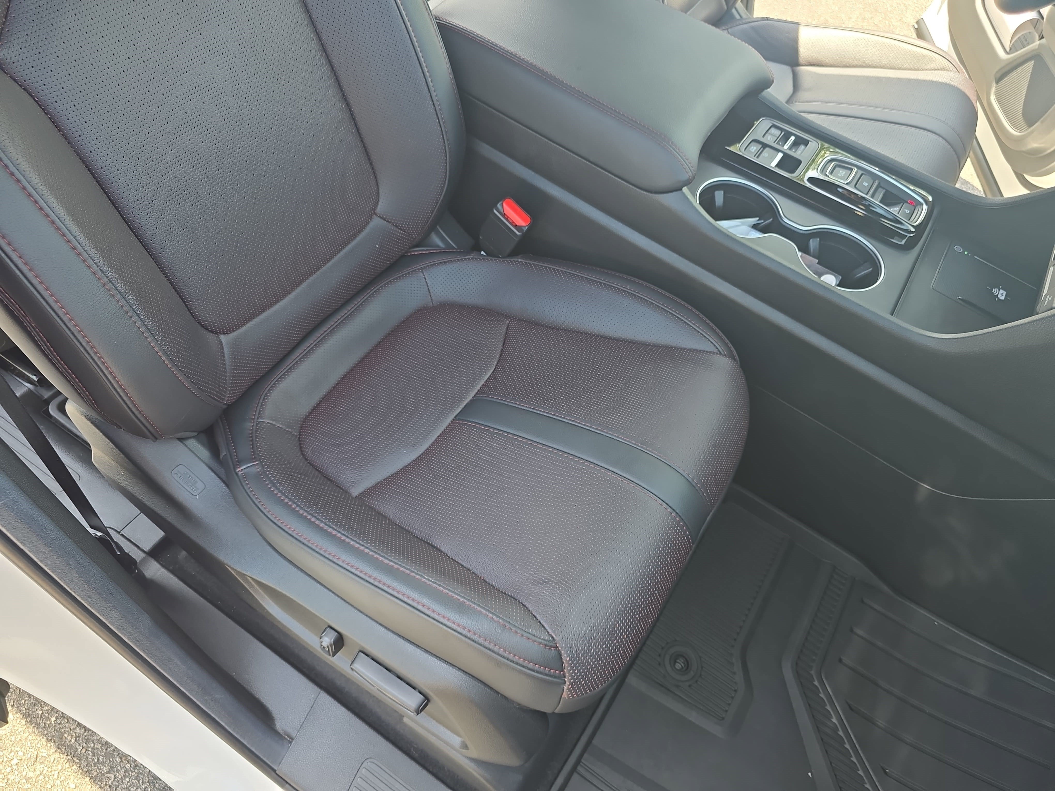 Used 2025 Honda Pilot Black Edition image 10
