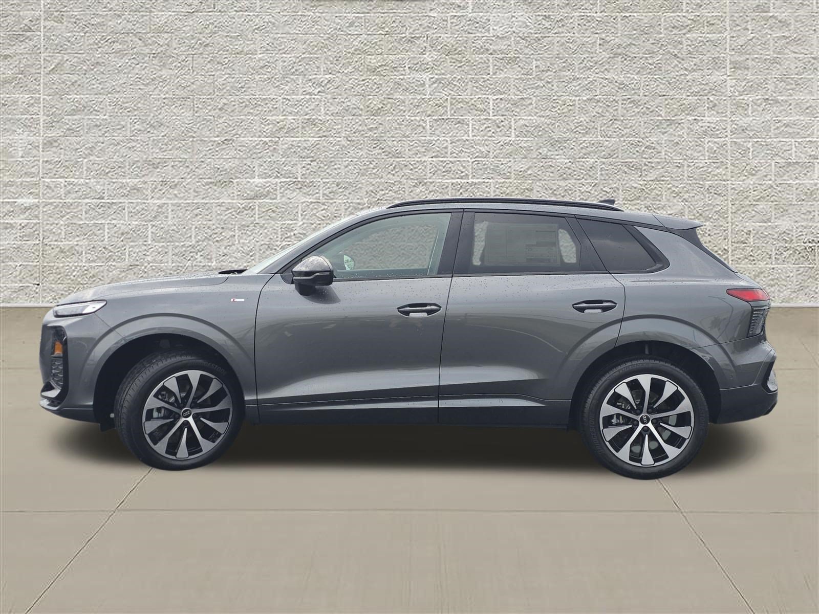 New 2026 Audi Q3 quattro 2.0T AWD/4WD image 4