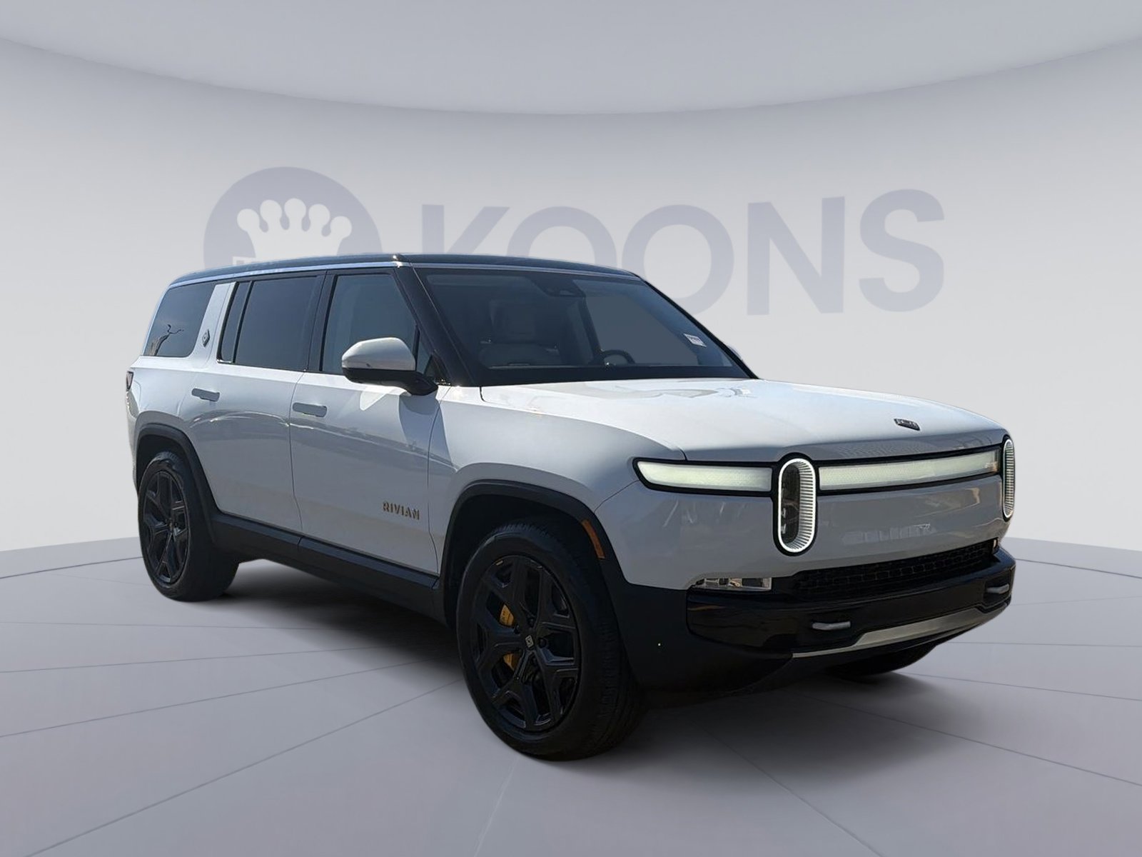 Used 2024 Rivian R1S Adventure image 10