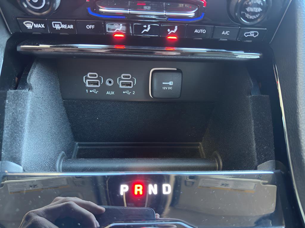 Used 2023 Jeep Grand Cherokee Limited w/ Black Appearance Package image 42