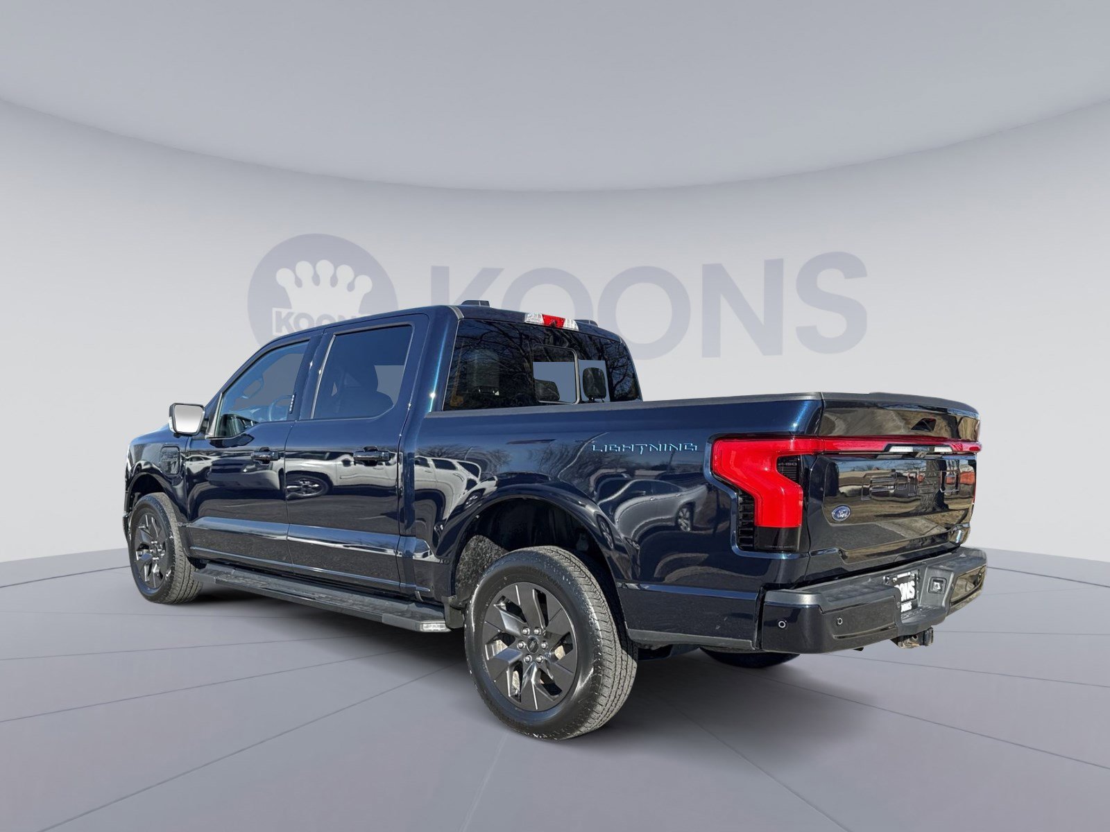 Used 2023 Ford F150 Lightning Lariat w/ Equipment Group 511A High image 4