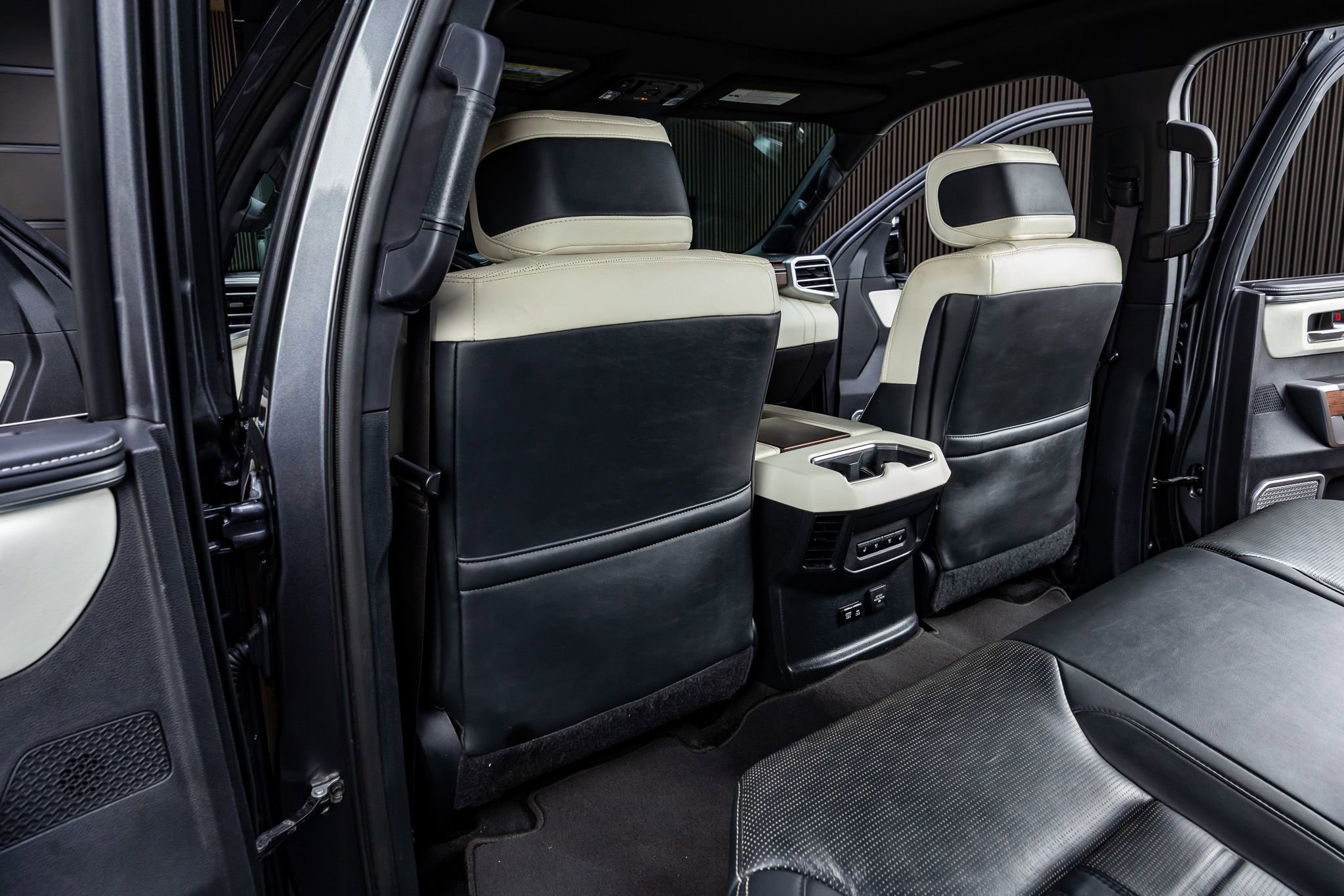 Used 2023 Toyota Tundra Capstone image 33