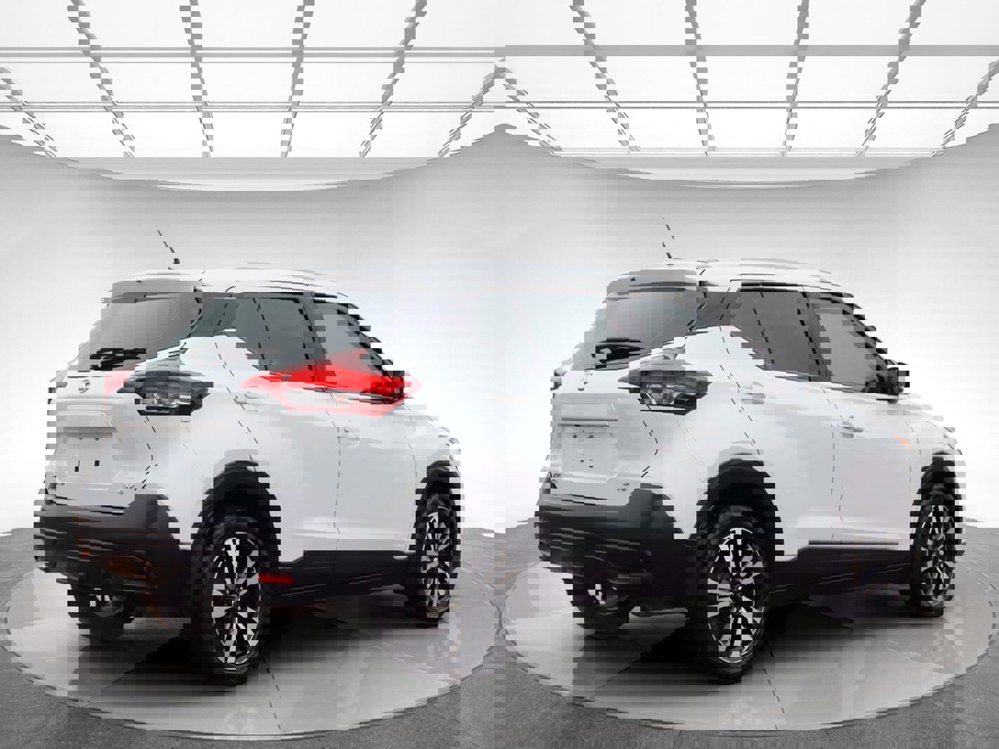 Used 2018 Nissan Kicks SV image 8