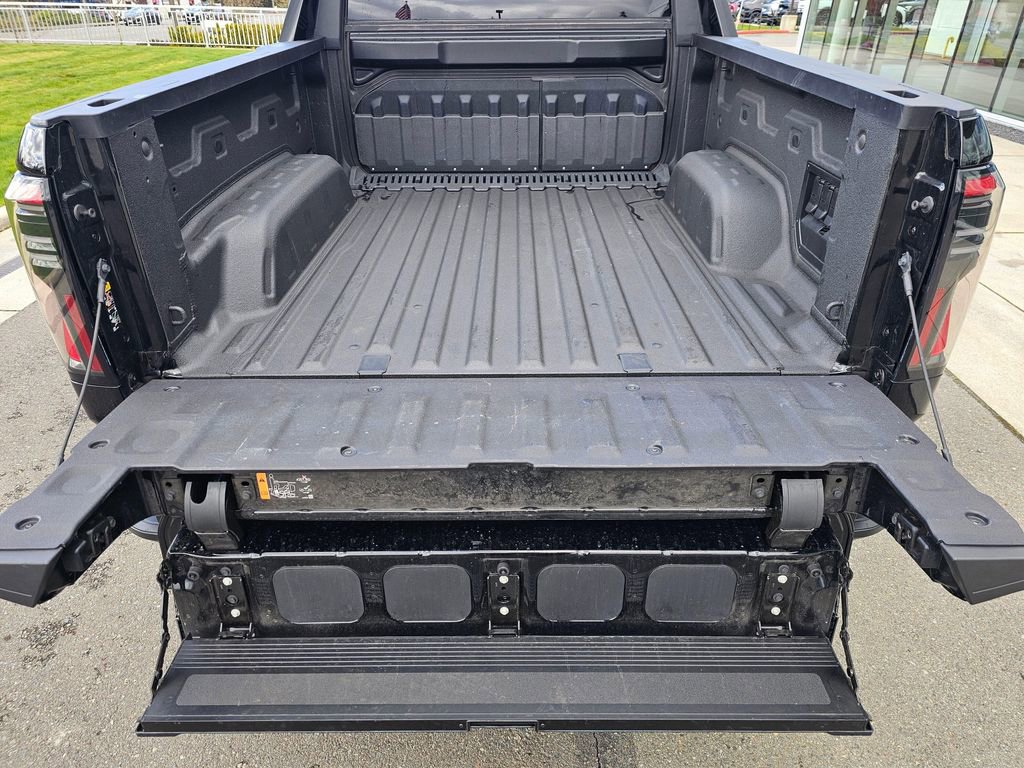 Used 2025 GMC Sierra EV Denali image 13