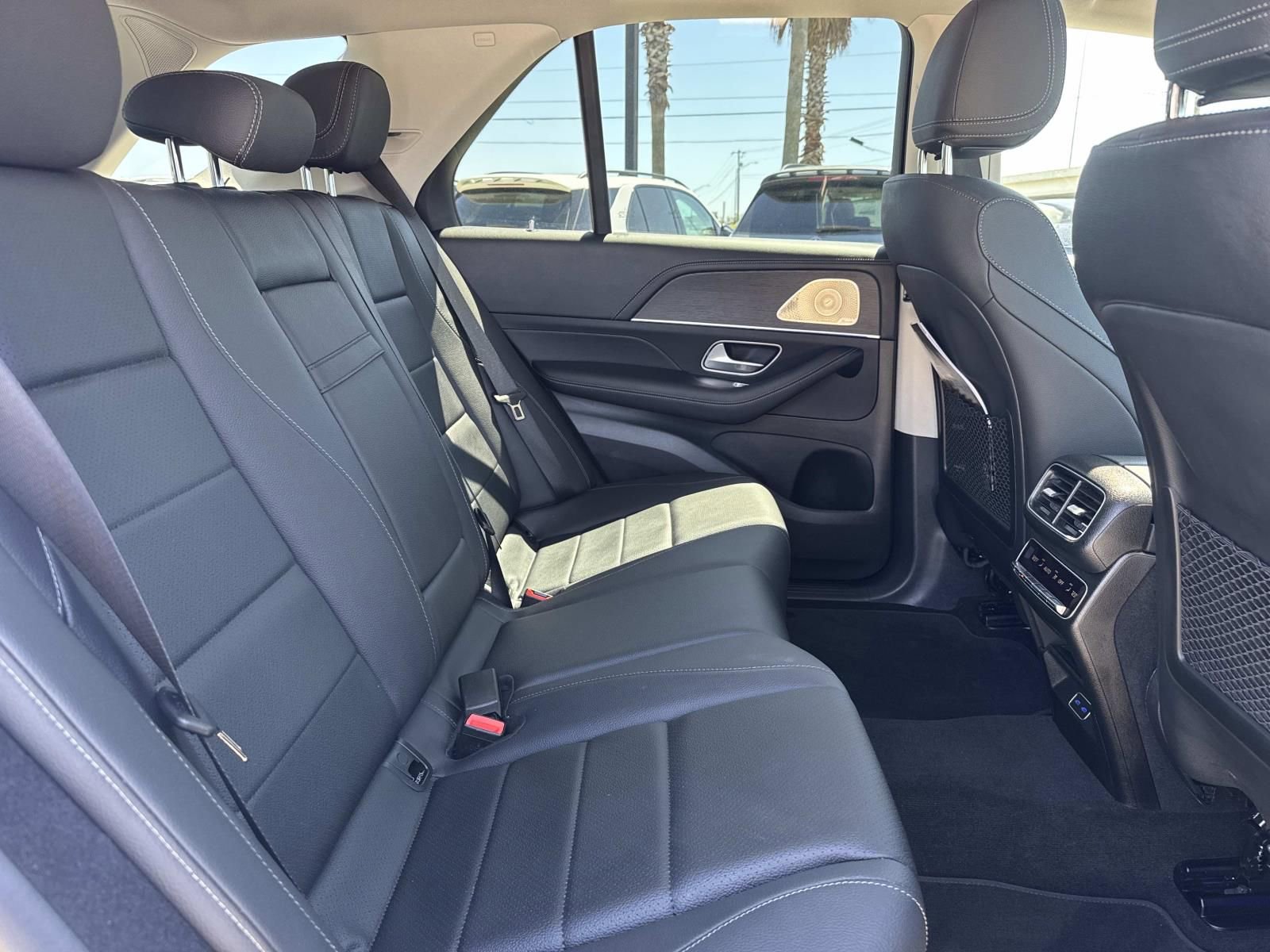 Used 2025 Mercedes-Benz GLE 450e 4MATIC image 9