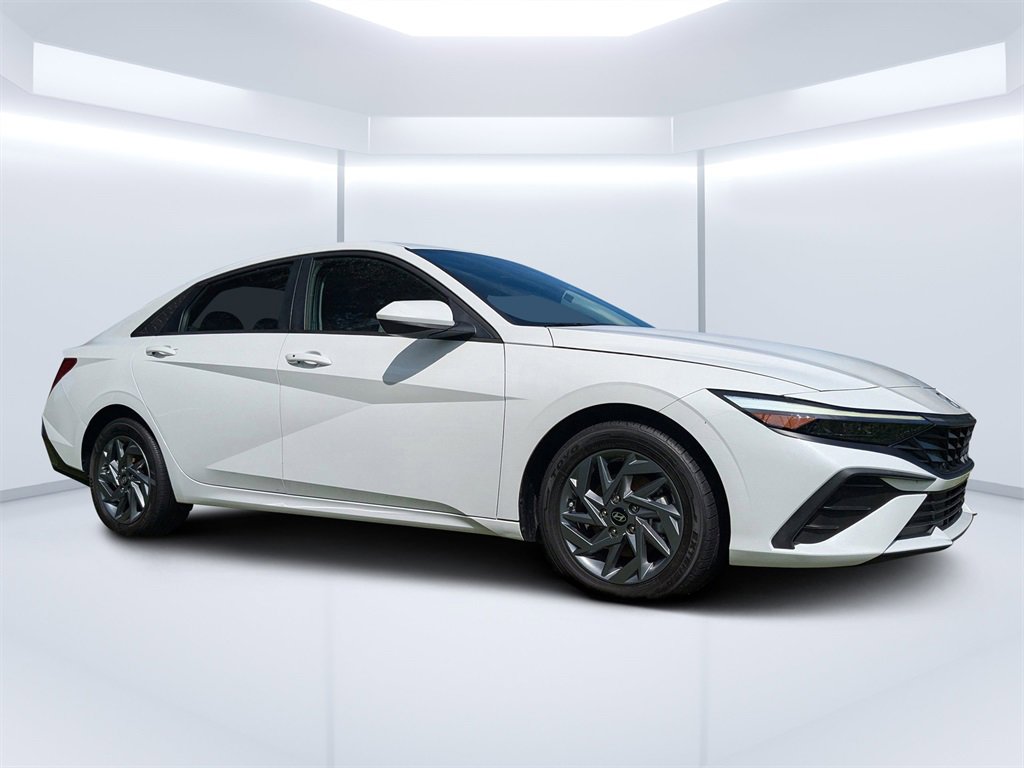 Used 2024 Hyundai Elantra SEL