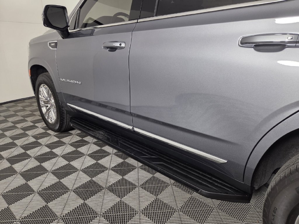 Used 2022 GMC Yukon SLT w/ SLT Premium Package RWD image 9