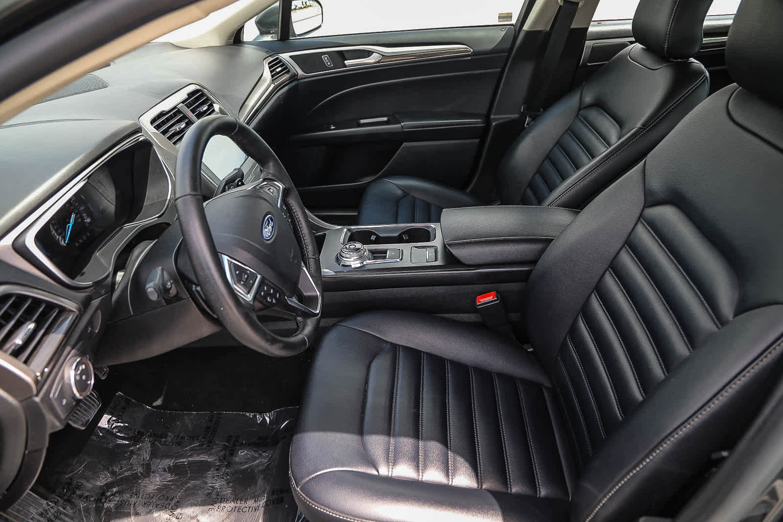 Used 2019 Ford Fusion SEL FWD image 17
