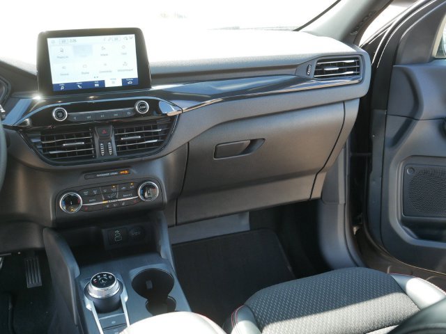 Used 2025 Ford Escape ST-Line Select AWD/4WD image 23