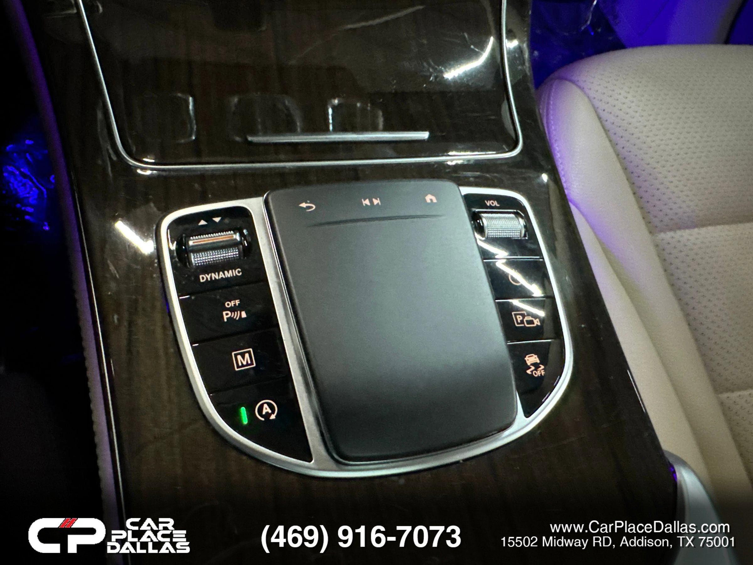 Used 2021 Mercedes-Benz GLC 300 w/ Premium Package image 47