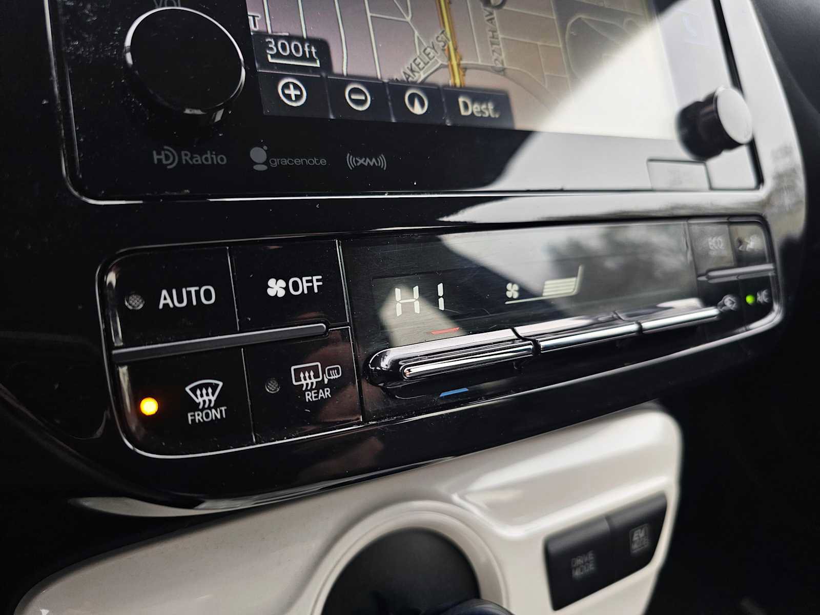 Used 2016 Toyota Prius Four image 29