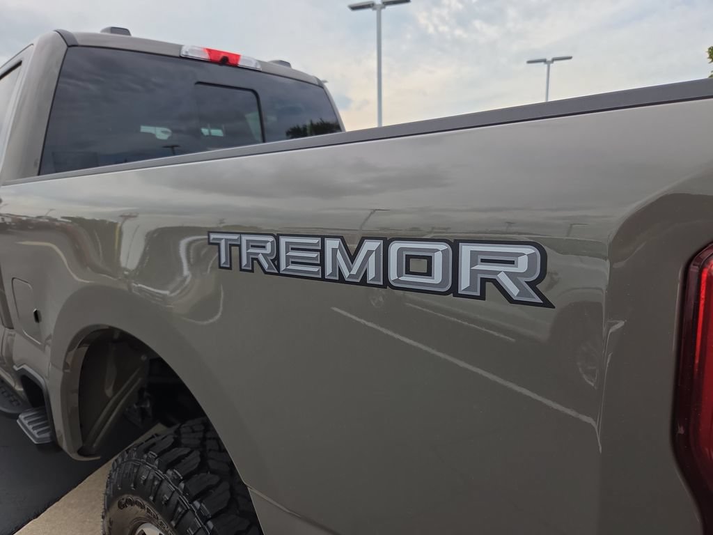 New 2027 Ford F250 XLT w/ XLT Premium Package AWD/4WD image 12