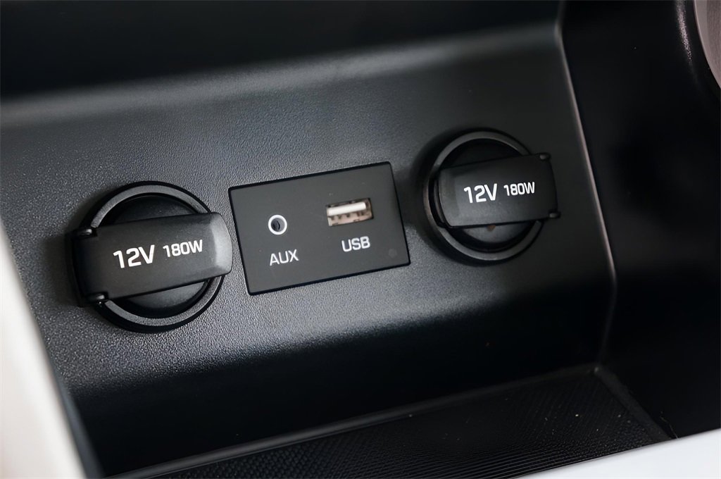 Used 2020 Hyundai Elantra SEL image 25