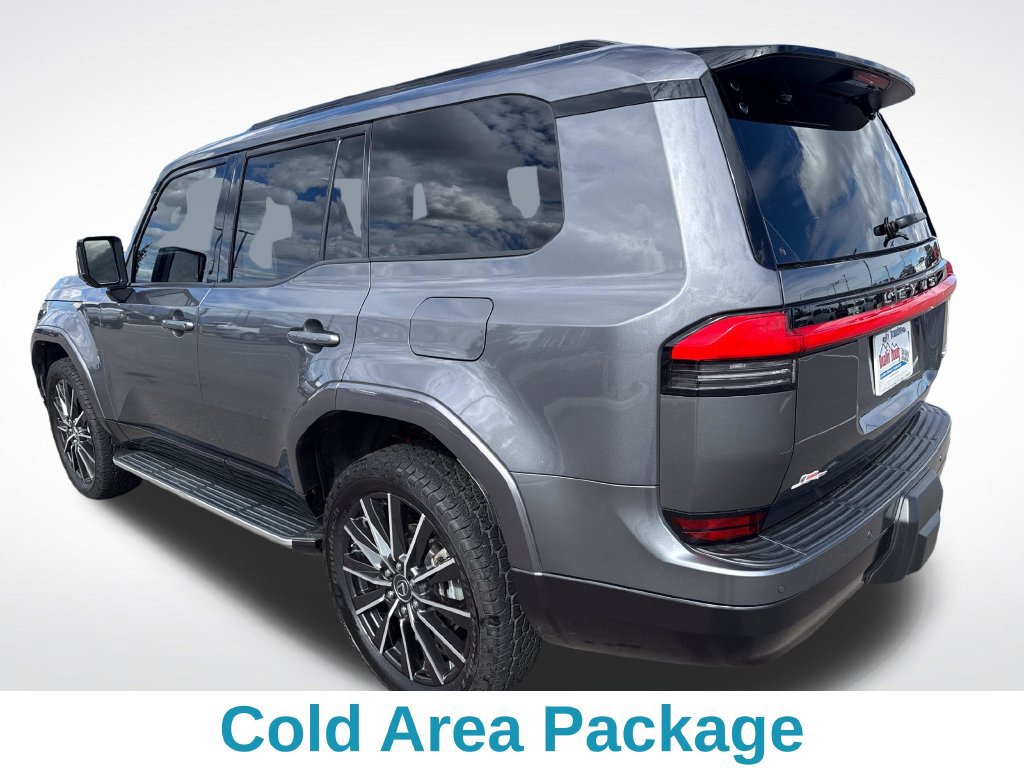 Used 2024 Lexus GX 550 w/ Cold Area Package AWD/4WD image 4