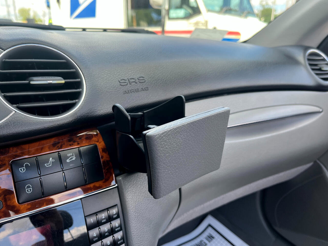 Used 2006 Mercedes-Benz CLK 350 Cabriolet image 29