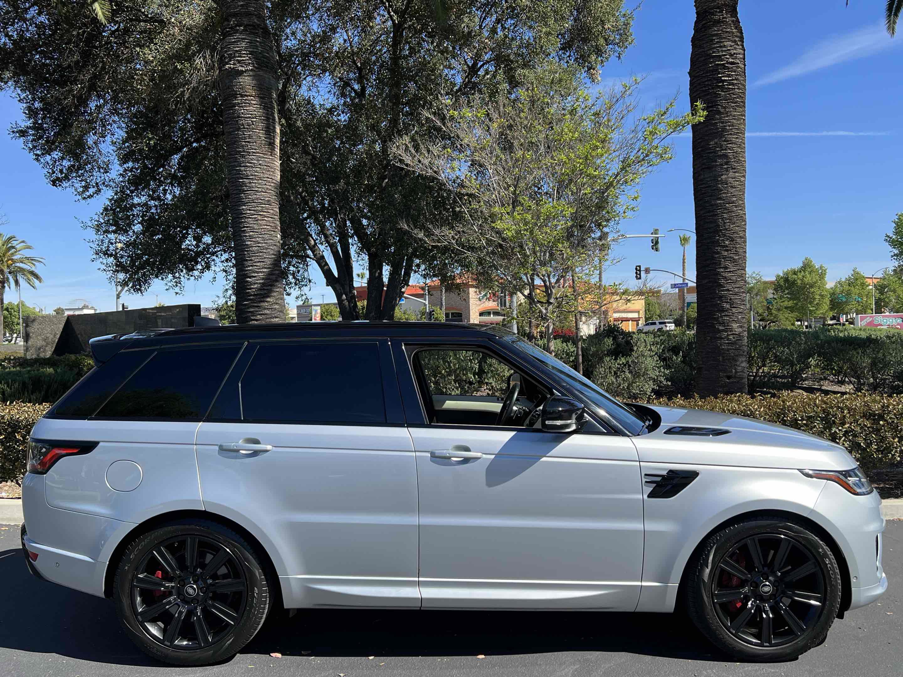 Used 2021 Land Rover Range Rover Sport HSE Dynamic image 18