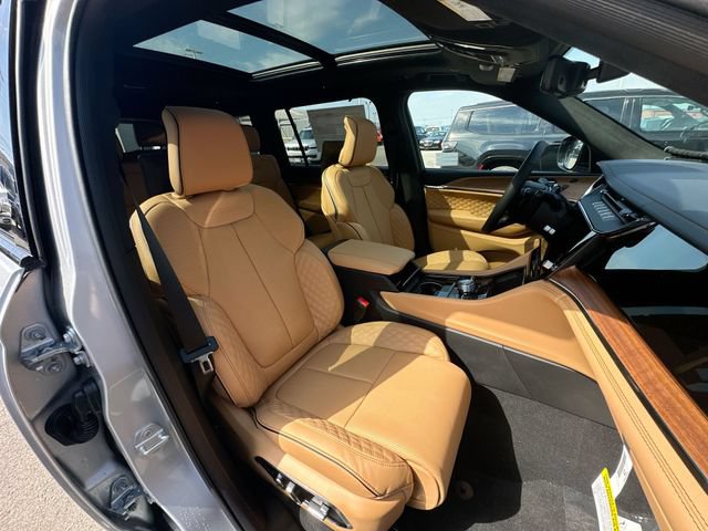 New 2026 Jeep Grand Cherokee L Summit w/ Obsidian Package AWD/4WD image 28