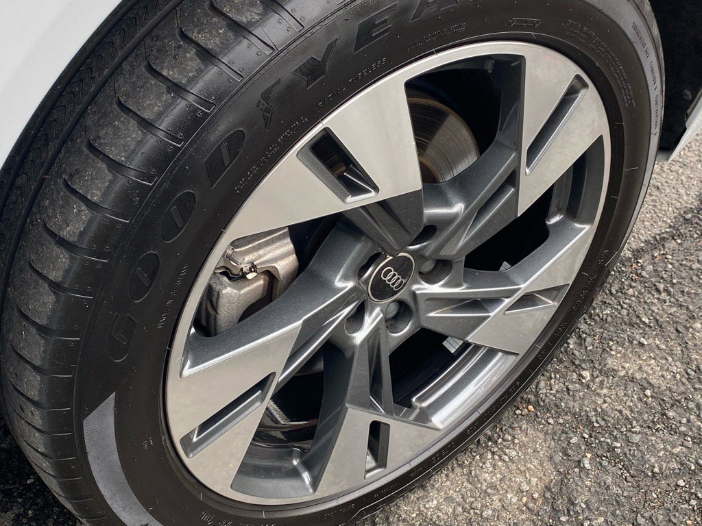 Used 2022 Audi e-tron Premium w/ Convenience Plus Package image 23