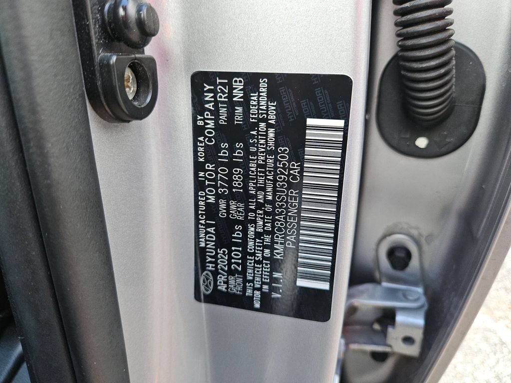 Used 2025 Hyundai Venue SEL FWD image 26