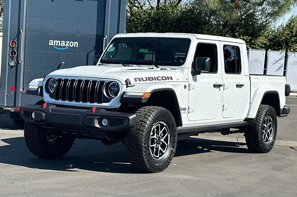 New 2026 Jeep Gladiator Rubicon w/ Safety Group AWD/4WD image 8