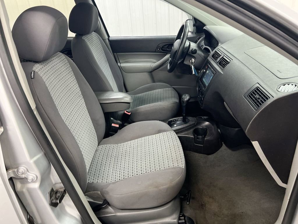 Used 2007 Ford Focus S FWD image 20