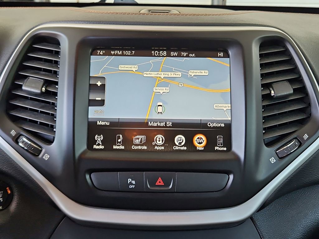 Used 2016 Jeep Cherokee Limited FWD image 17