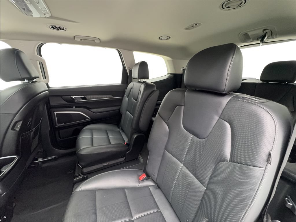 Used 2024 Kia Telluride EX w/ EX Captain's Chair Package AWD/4WD image 25
