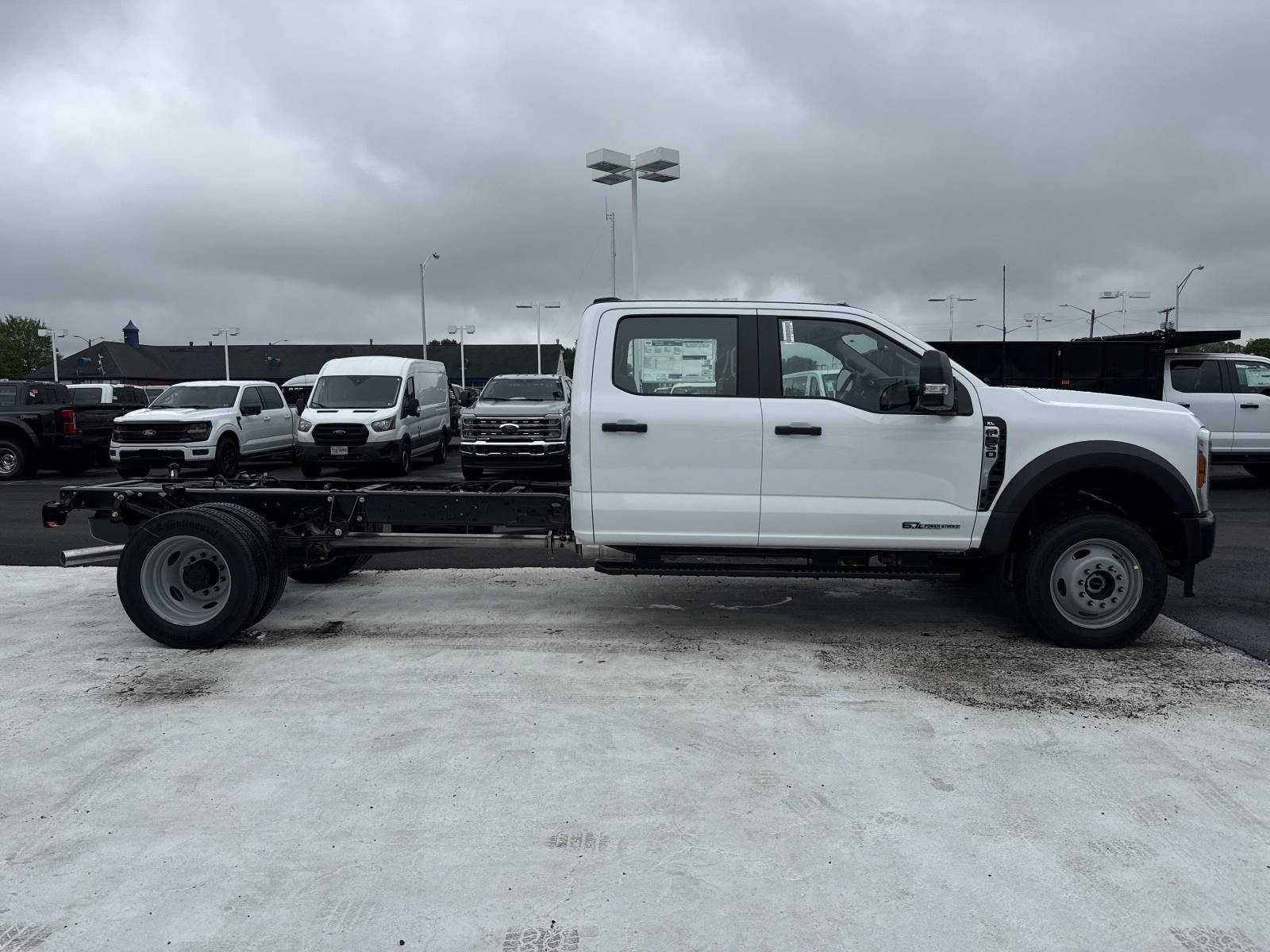 New 2026 Ford F550 4x4 Crew Cab Super Duty image 2