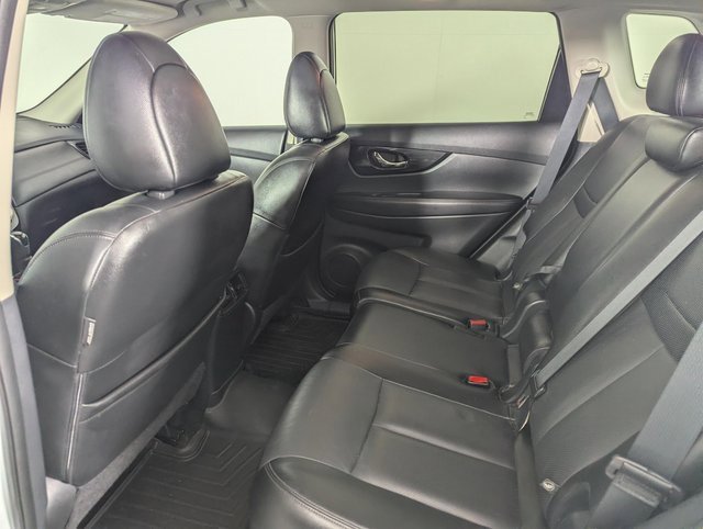 Used 2017 Nissan Rogue SL w/ SL Premium Package image 17