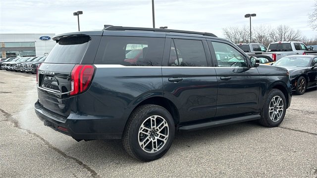 New 2025 Ford Expedition Active image 31