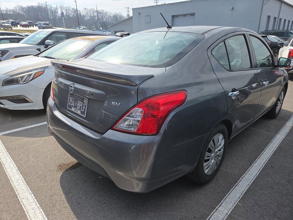 Used 2019 Nissan Versa SV image 4