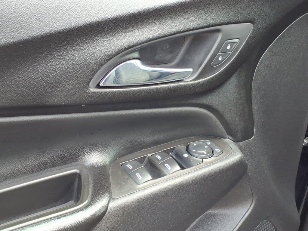 Used 2021 Chevrolet Equinox LT FWD image 16