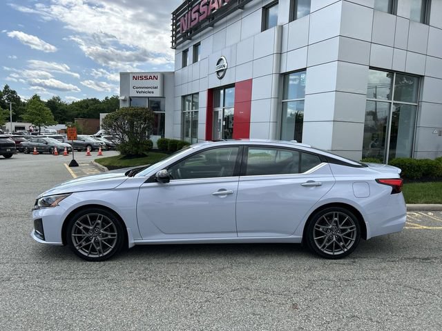 Certified 2023 Nissan Altima 2.0 SR FWD image 5