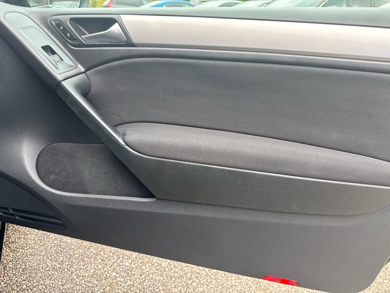 Used 2012 Volkswagen Golf 2-Door image 18