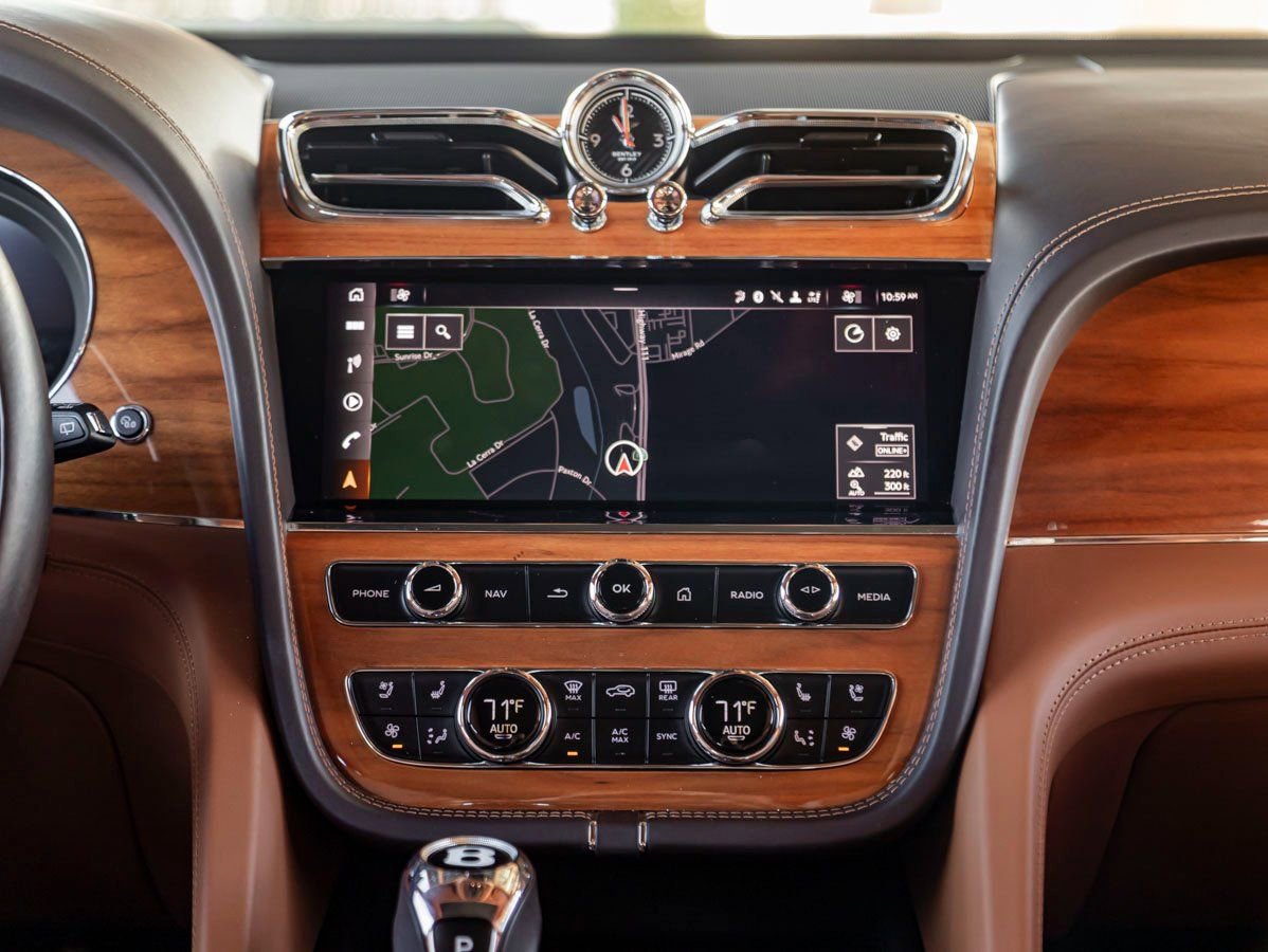 Certified 2022 Bentley Bentayga image 21