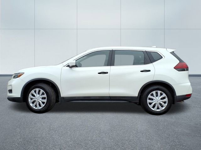 Used 2019 Nissan Rogue S image 2